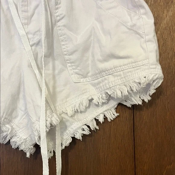 High Waist White Frayed Hem Women's Shorts Medium - Picture 3 of 13